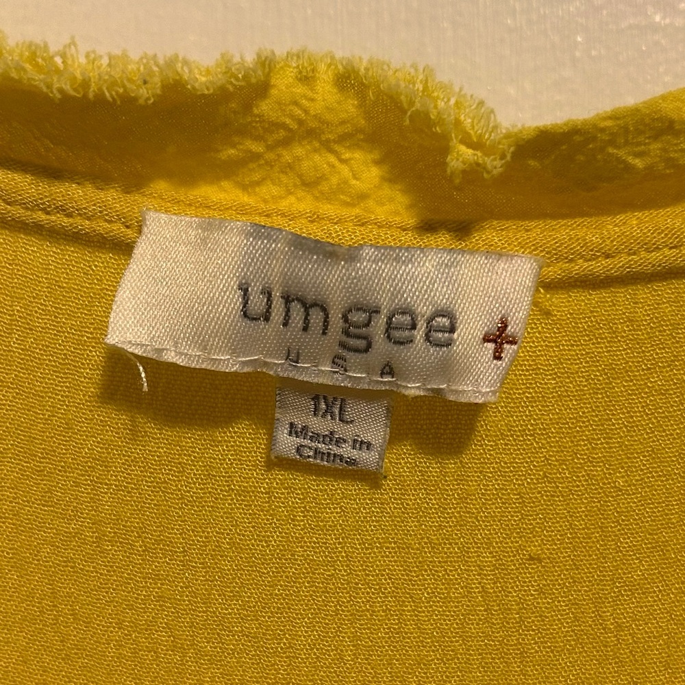 Umgee Yellow Blouse with Ruffle Sleeves - Picture 4 of 4
